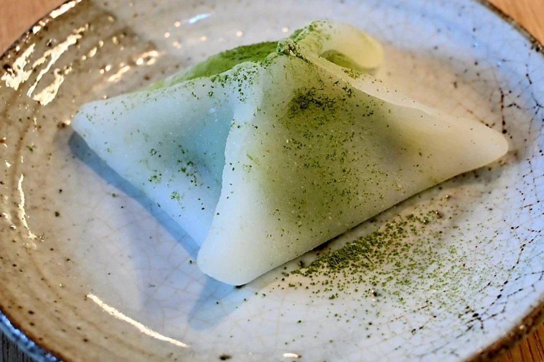 とろける抹茶の巾着大福